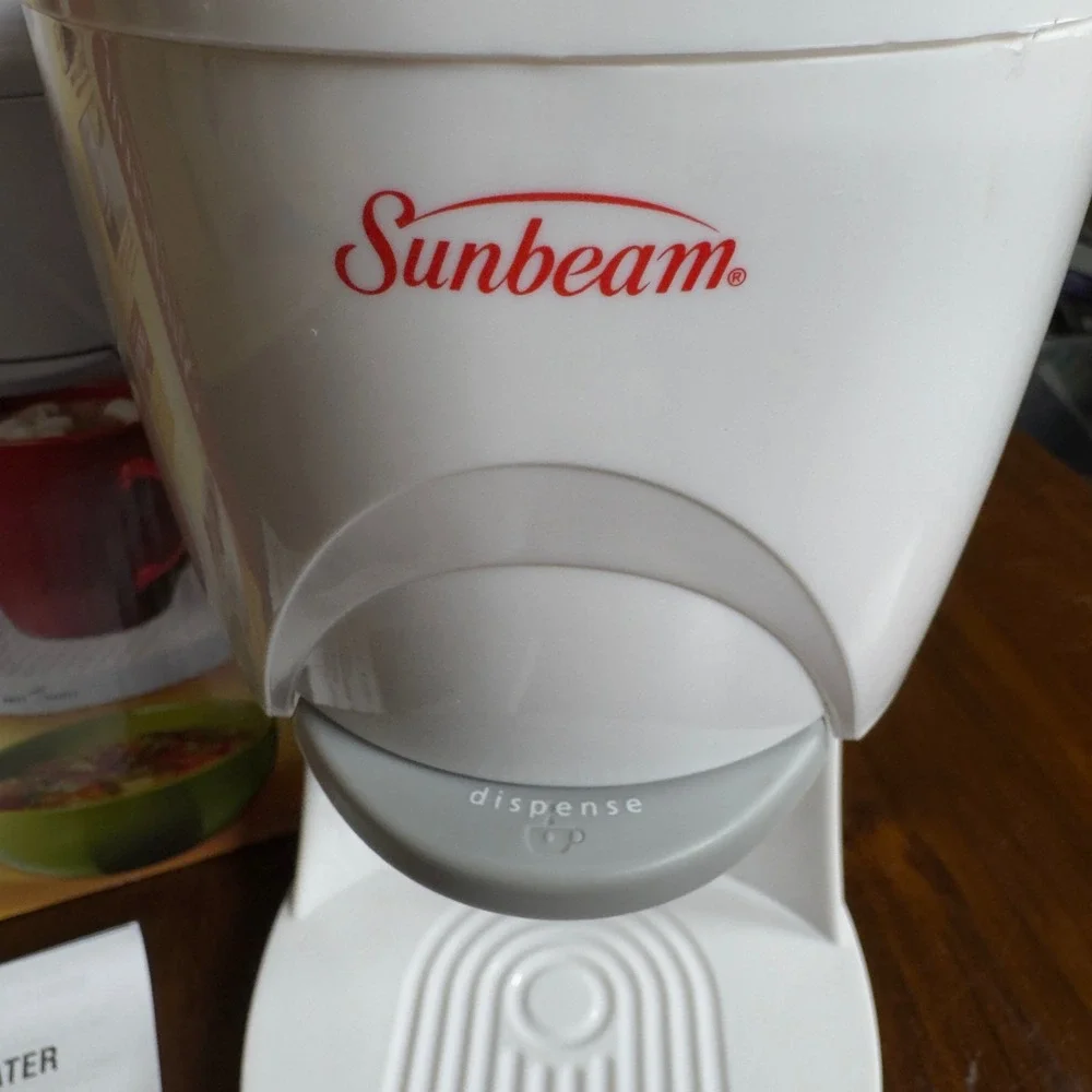 Sunbeam Hot Shot Hot Water Dispenser 6170 White 16oz Fast Heating *Tested*